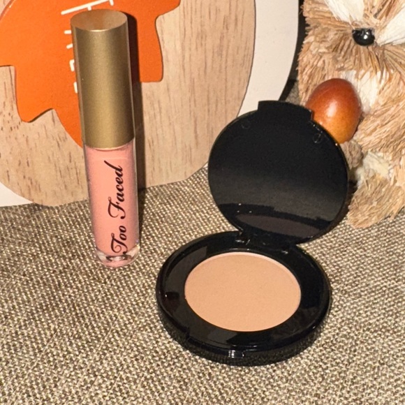 Too Faced Nude Lip Gloss and Matte Bonzer Compact Set - Picture 1 of 4